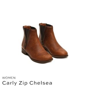 FRYE CARLY ZIP CHELSEA SIZE